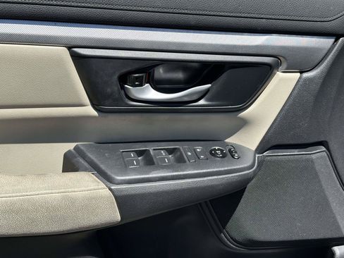 Used 2020 Honda CR-V LX image 14