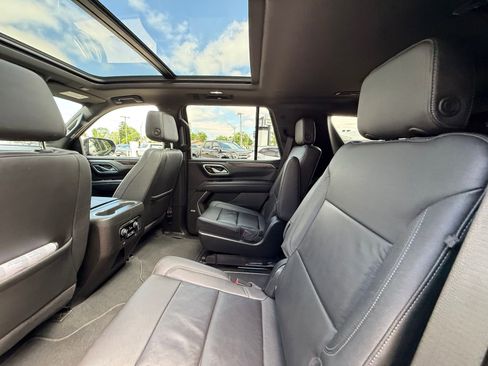 Used 2022 Chevrolet Tahoe LT w/ LT Signature Plus Package AWD/4WD image 5