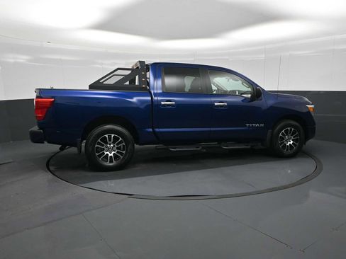 Used 2021 Nissan Titan SV w/ Accessory Utility Package AWD/4WD image 9