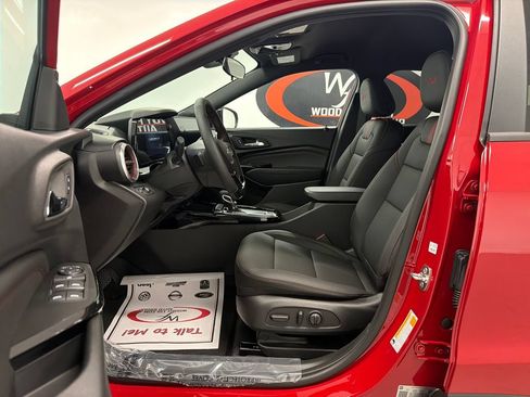 New 2026 Chevrolet Trax RS w/ Driver Confidence Package FWD image 12