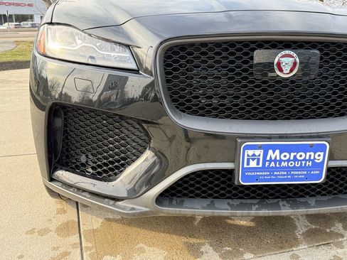 Used 2020 Jaguar F-PACE SVR image 4