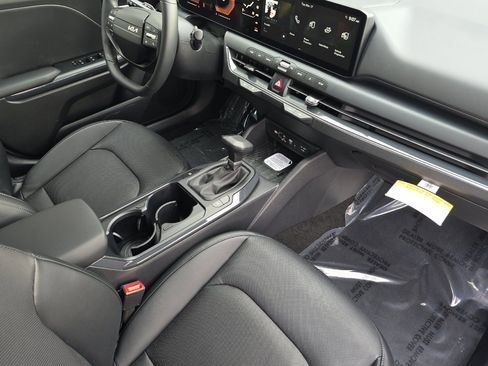 New 2026 Kia K4 EX image 13