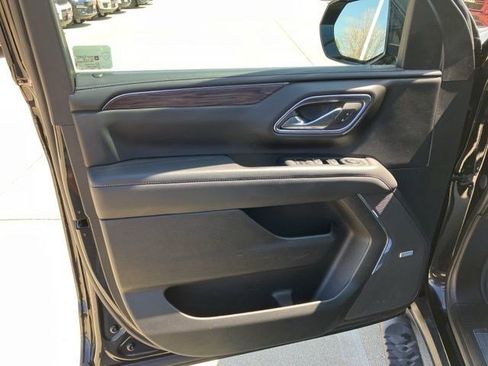 Used 2023 Chevrolet Suburban Z71 AWD/4WD image 10