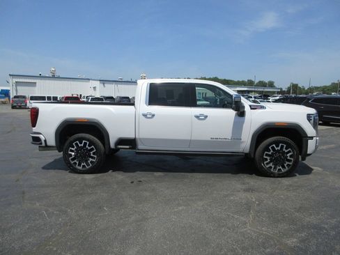Certified 2024 GMC Sierra 2500 Denali w/ Technology Package AWD/4WD image 5