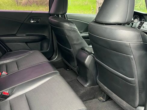 Used 2016 Honda Accord Sport image 16