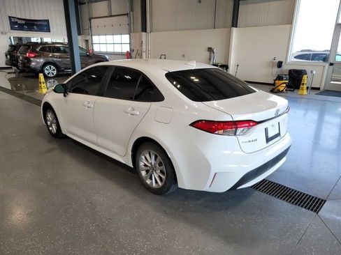 Used 2022 Toyota Corolla LE FWD image 5