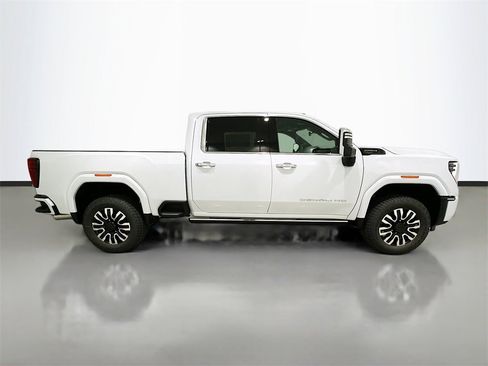 New 2026 GMC Sierra 2500 Denali Ultimate image 8