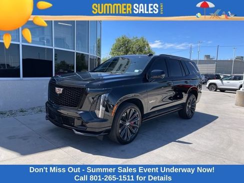 Used 2025 Cadillac Escalade V AWD/4WD image 1