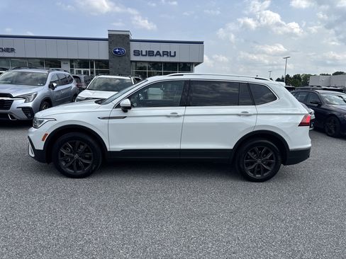 Used 2022 Volkswagen Tiguan SE AWD/4WD image 28