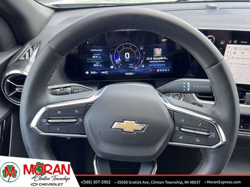 Certified 2025 Chevrolet Equinox LT w/ Safety and Technology Package AWD/4WD image 18