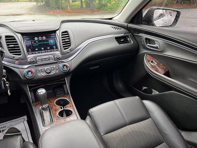 Used 2015 Chevrolet Impala LT w/ Convenience Package FWD image 27