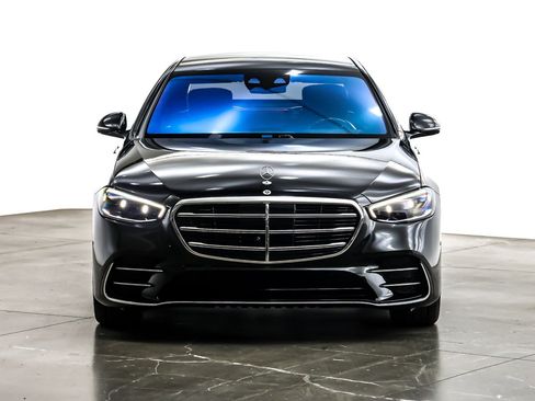 New 2026 Mercedes-Benz S 580 4MATIC Sedan image 2