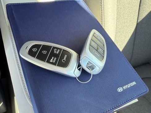 Used 2024 Hyundai Ioniq 5 SE image 36