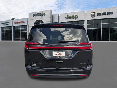 New 2026 Chrysler Pacifica Limited