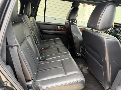 Used 2015 Lincoln Navigator 4WD image 26