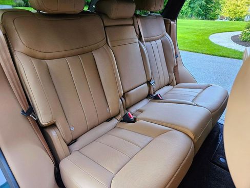 Used 2024 Land Rover Range Rover SE AWD/4WD image 25