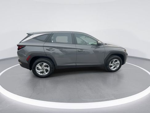 Certified 2024 Hyundai Tucson SE image 9