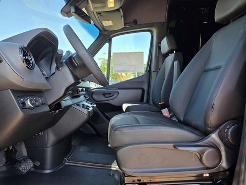 New 2026 Mercedes-Benz Sprinter 2500 image 13