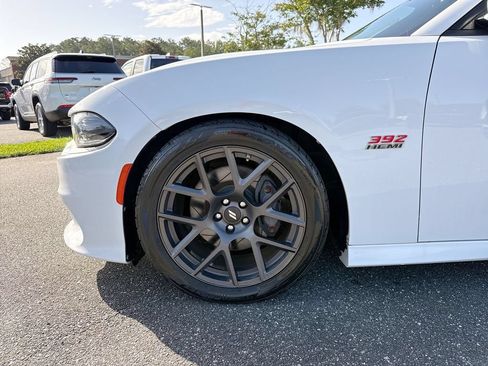 Used 2018 Dodge Charger R/T Scat Pack RWD image 10