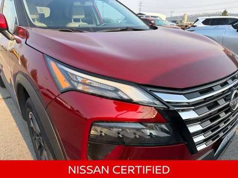 Certified 2025 Nissan Rogue SV AWD/4WD image 5