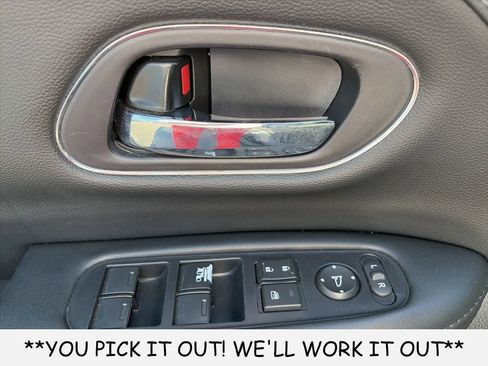 Used 2021 Honda HR-V EX-L image 11