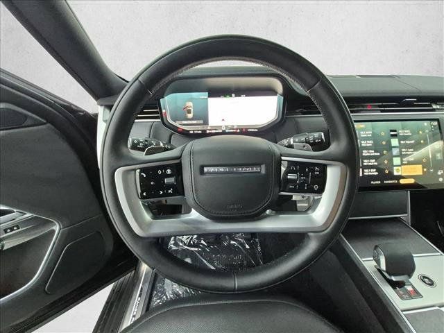 Certified 2025 Land Rover Range Rover Long Wheelbase SE AWD/4WD image 30