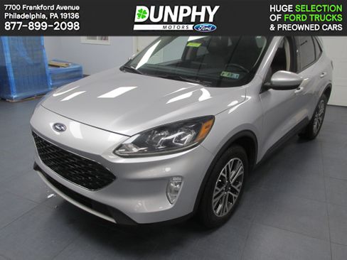Used 2020 Ford Escape SEL image 1