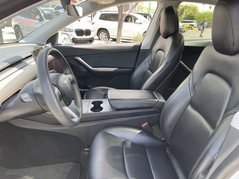 Used 2022 Tesla Model Y Performance AWD/4WD image 19