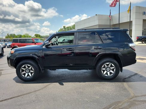 Used 2020 Toyota 4Runner TRD Off-Road Premium w/ Moonroof Package AWD/4WD image 7