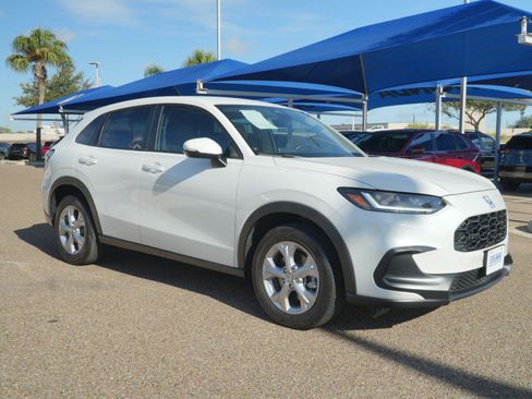 Used 2024 Honda HR-V LX image 3