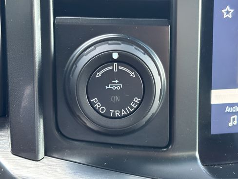 Used 2023 Ford F150 Lariat w/ Equipment Group 502A High AWD/4WD image 17
