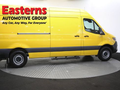 Used 2021 Mercedes-Benz Sprinter 2500 w/ Acoustic Package image 40
