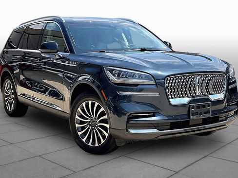 Used 2023 Lincoln Aviator Reserve w/ Equipment Group 201A AWD/4WD image 3