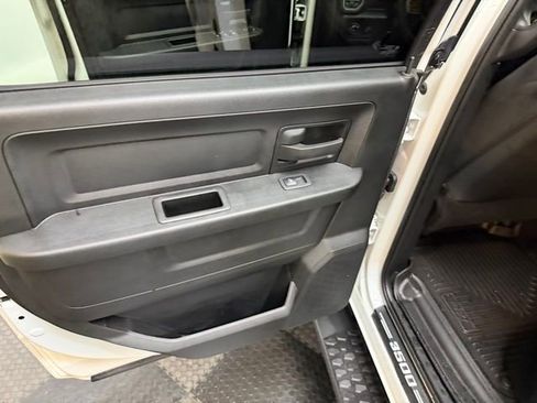 Certified 2024 RAM 3500 Tradesman w/ Snow Chief Group image 30