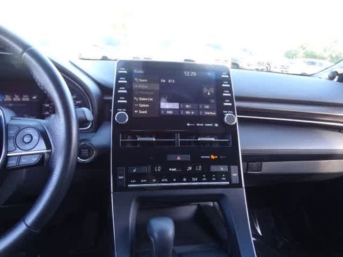 Certified 2019 Toyota Avalon XLE image 26