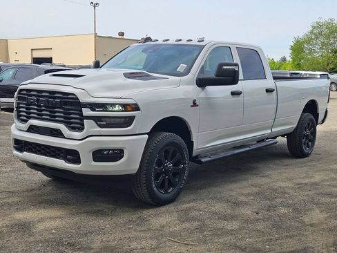 New 2026 RAM 2500 Tradesman AWD/4WD image 3