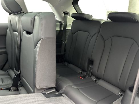 Used 2021 Audi Q7 3.0T Premium Plus image 30