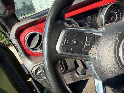 Used 2022 Jeep Wrangler Unlimited Rubicon AWD/4WD image 13