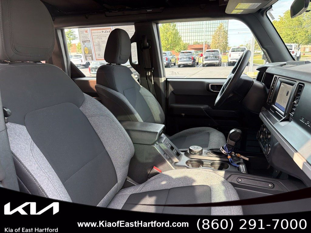 Used 2022 Ford Bronco 4-Door AWD/4WD image 11