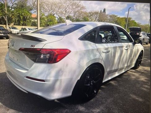 Used 2024 Honda Civic Si image 2