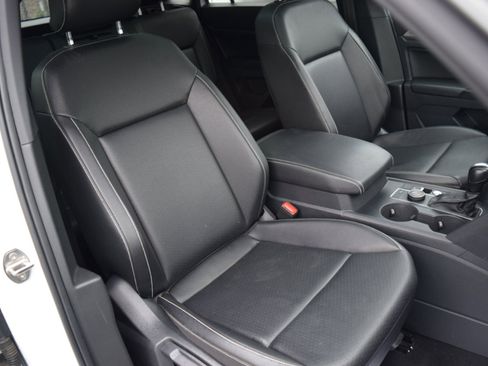 Used 2020 Volkswagen Atlas Cross Sport SE w/ Panoramic Sunroof Package image 31