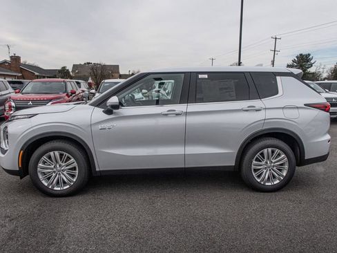 New 2025 Mitsubishi Outlander ES AWD/4WD image 2