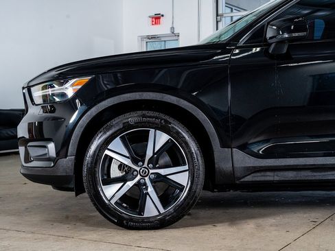 Used 2021 Volvo XC40 P8 Recharge w/ Advanced Package image 9