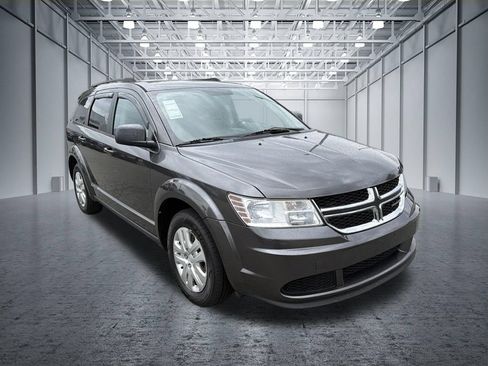 Used 2017 Dodge Journey SE w/ Flexible Seating Group FWD image 11
