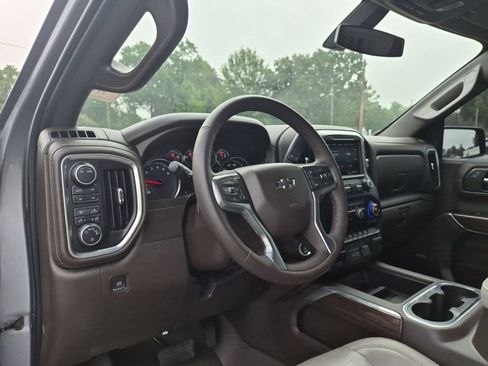 Used 2020 Chevrolet Silverado 1500 LT Trail Boss AWD/4WD image 10