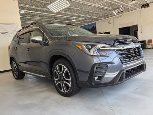 Used 2023 Subaru Ascent Limited w/ Technology Package image 4