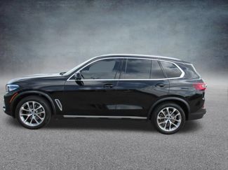 Used 2023 BMW X5 xDrive40i w/ Premium Package AWD/4WD video 3