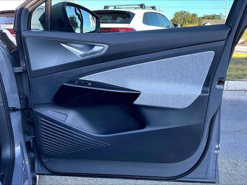 Used 2023 Volkswagen ID.4 Pro image 22