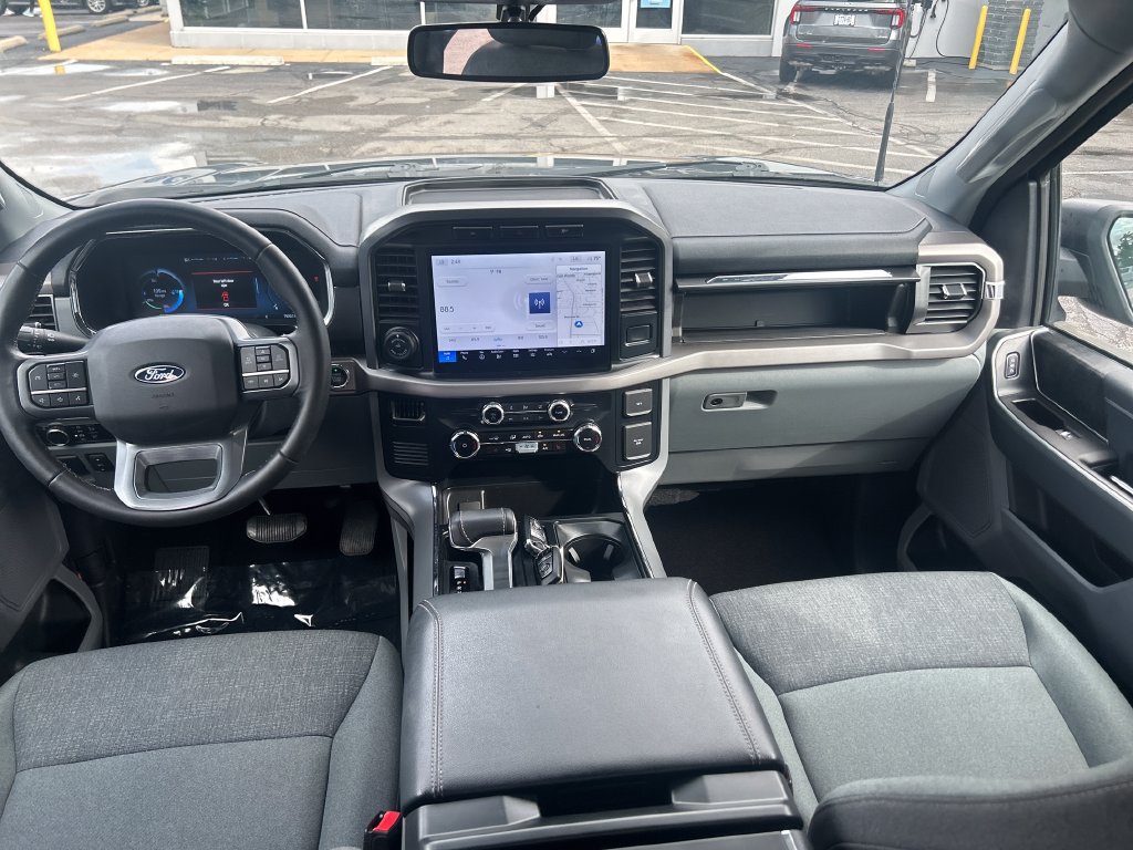 Used 2024 Ford F150 Lightning XLT AWD/4WD image 15