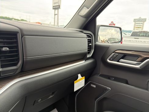 New 2026 Chevrolet Silverado 1500 RST w/ Convenience Package II AWD/4WD image 24